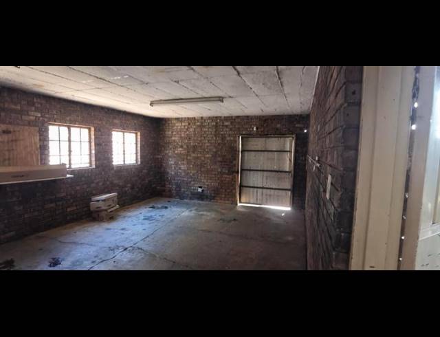 INDUSTRIAL PROPERTY TO RENT IN SILVERTONDALE